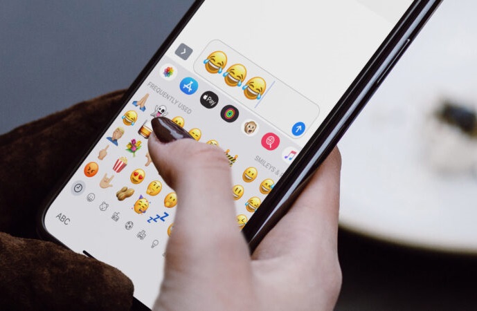 yonetici mesaj sms emoji