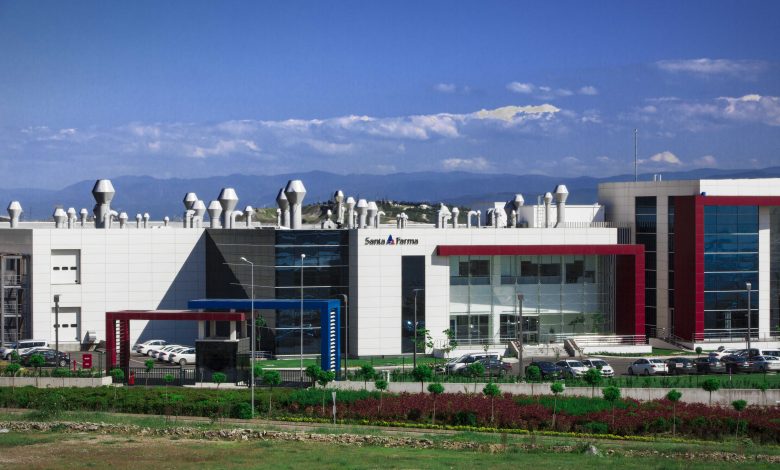 Santa Farma ve Kocaeli Üniversitesi İşbirliği İle İlaç Üretim Teknolojisi Programı Açıldı 1 Santa Farma Fabrika